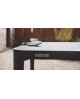 table-hyphen-gris-noir-avec-raquettes-et-balles